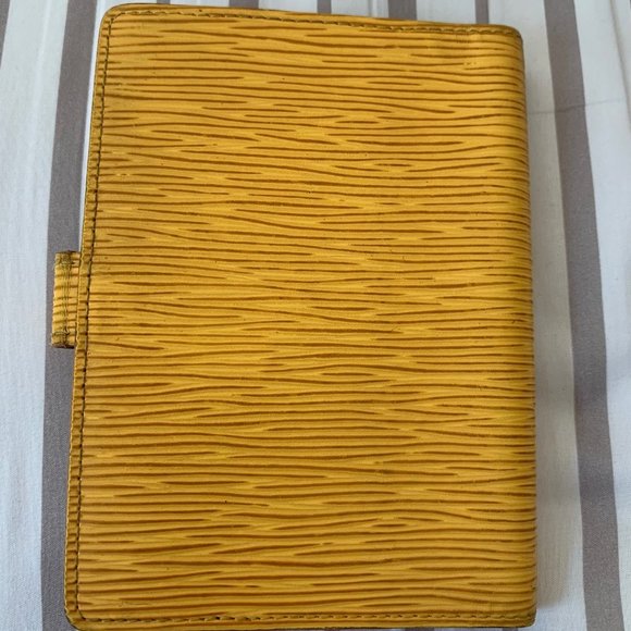 🎉SOLD🎉Authentic Louis Vuitton Yellow Epi PM Agenda Cover - Picture 2 of 13